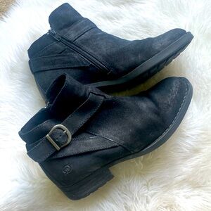 Born black Chelsea boot